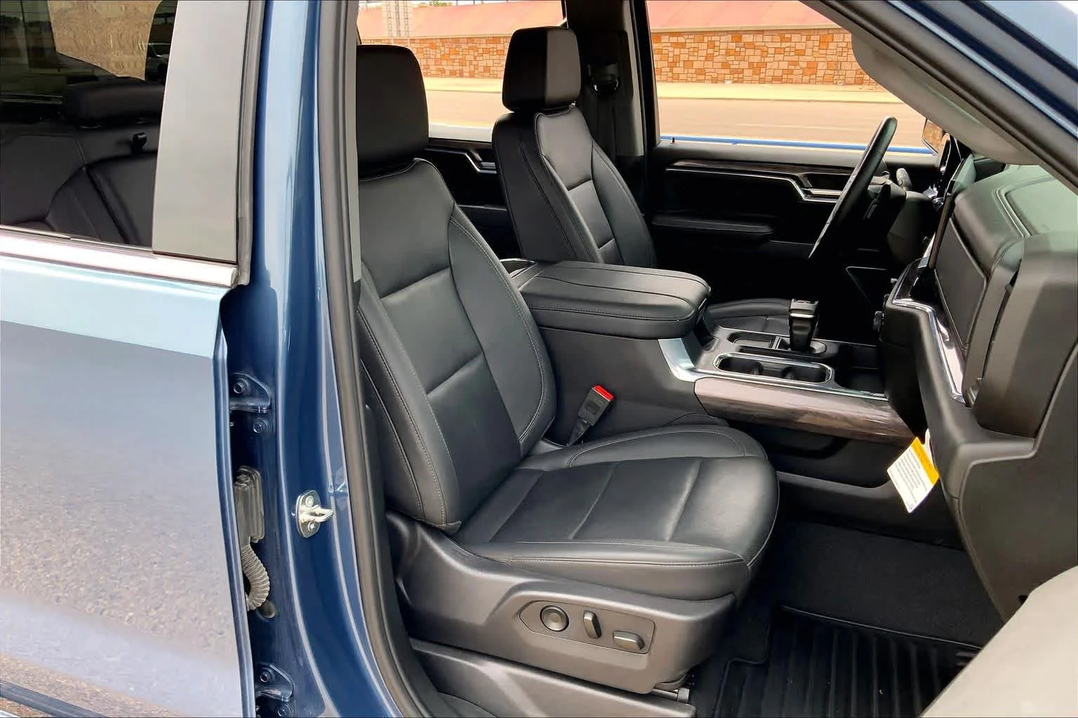 Used 2024 Lakeshore Blue Metallic Chevrolet LTZ image 9