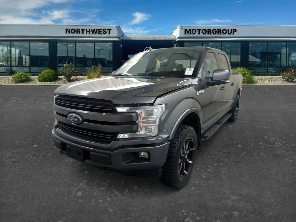 Used 2018 Magnetic Ford LARIAT image 2