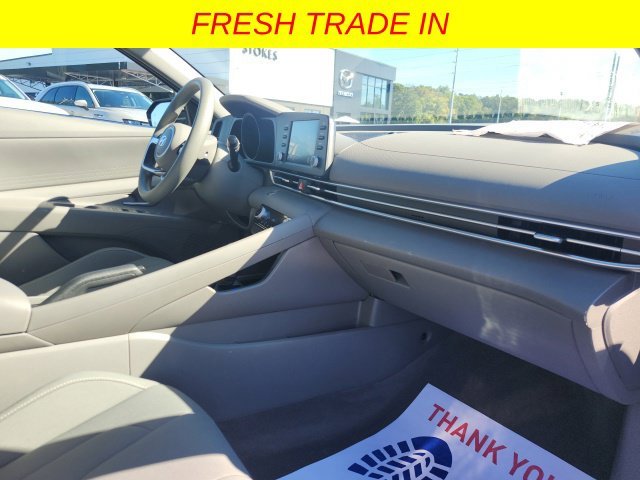 Used 2023 Black Hyundai SEL image 22