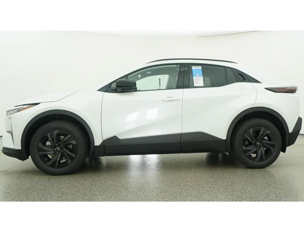 New 2026 Wind Chill Pearl Toyota SE image 19