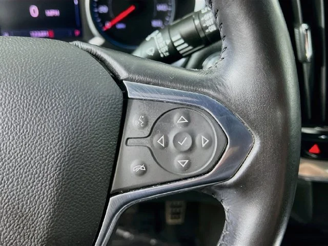 Used 2022 Silver Chevrolet 1LT image 32