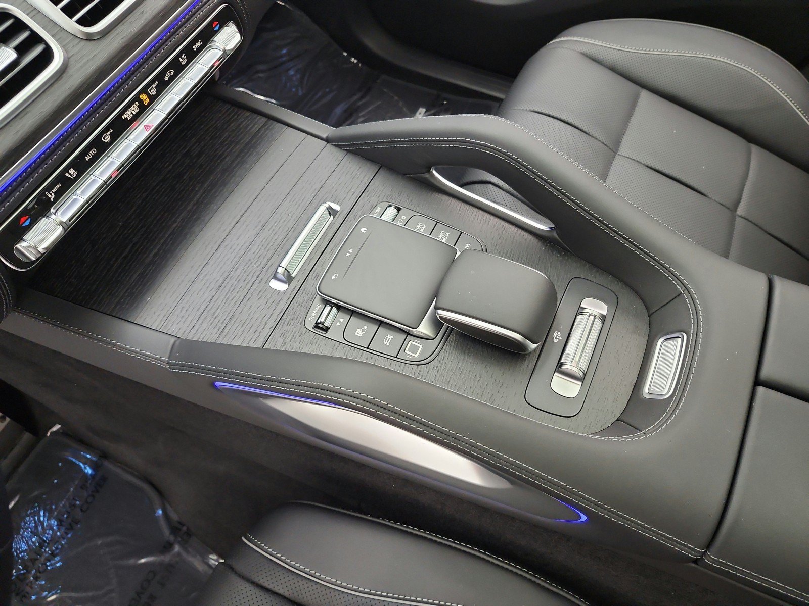 New 2026 Obsidian Black Metallic Mercedes-Benz GLS 580 4MATIC® SUV image 40