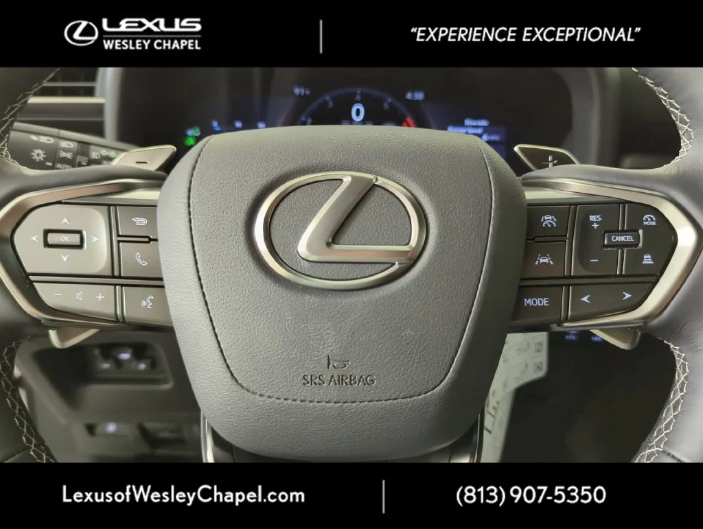 Used 2025 White Lexus 700H image 30