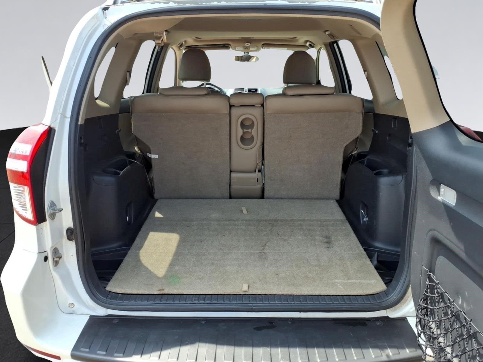 Used 2010 Blizzard Pearl Toyota Limited image 9