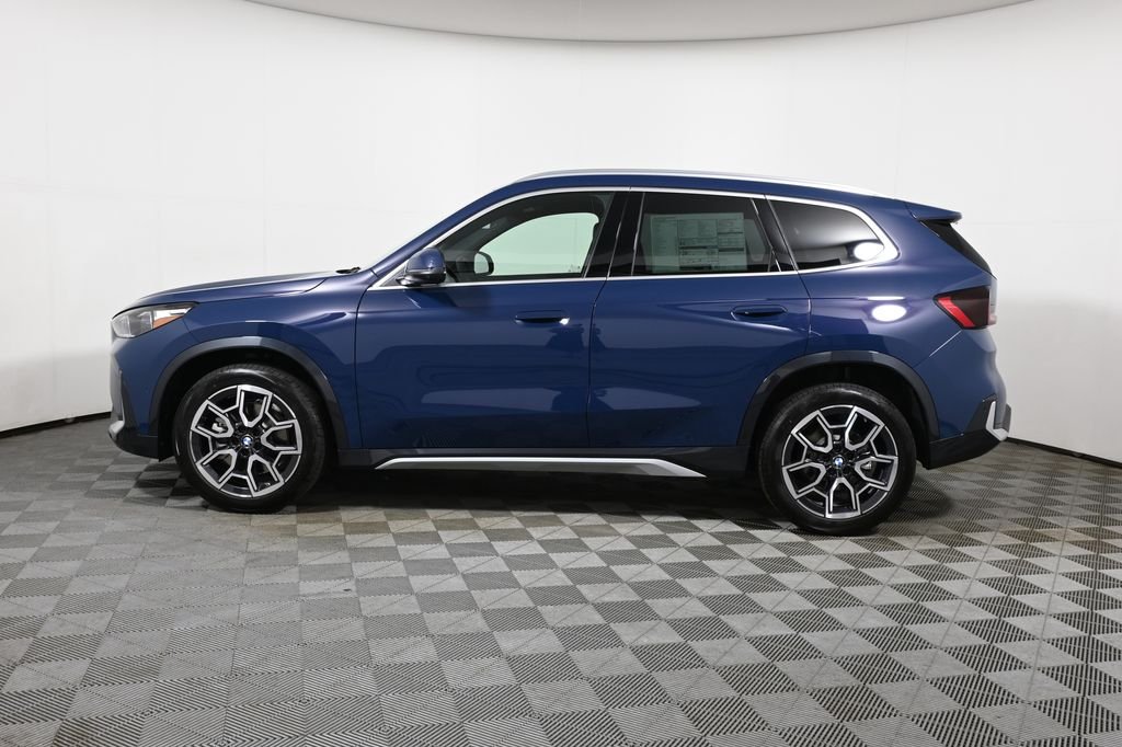 New 2027 Night Dusk Blue Metallic BMW xDrive28i image 2