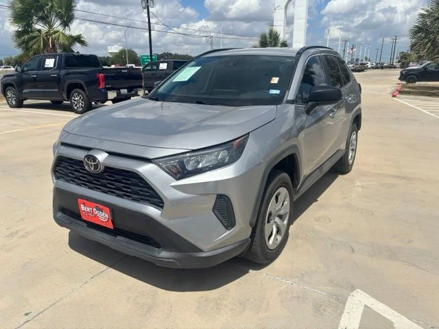 Used 2020 Silver Toyota LE image 3