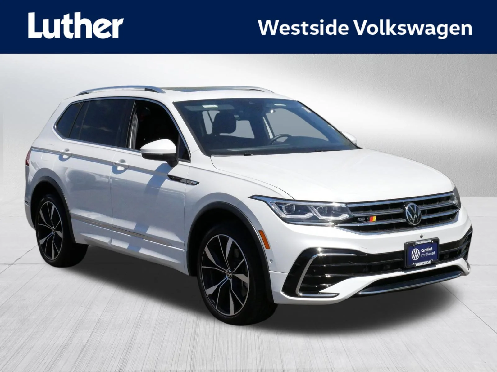 2023 Volkswagen Tiguan 2.0T SEL R-Line 4Motion's photo
