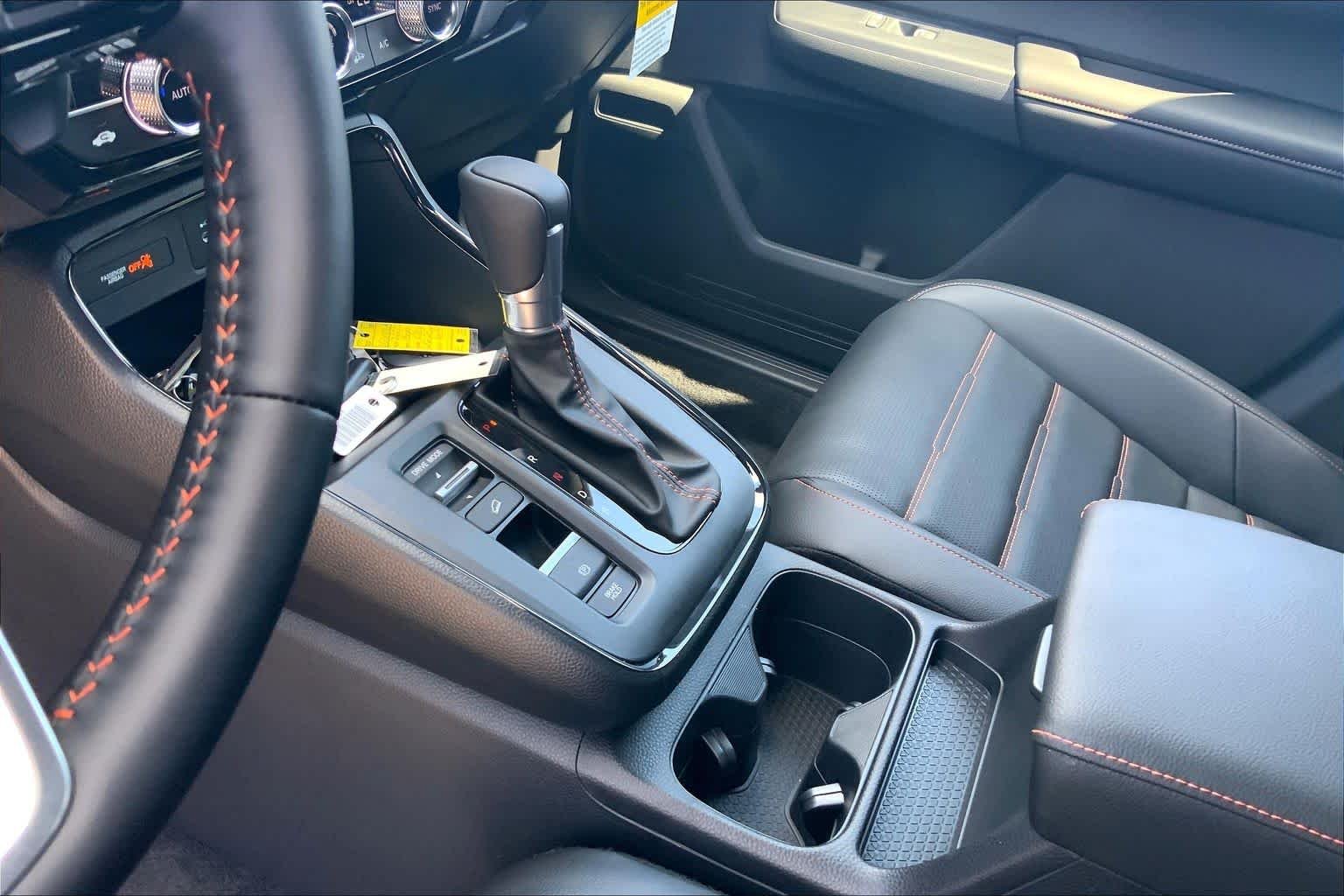 New 2027 Meteorite Gray Metallic Honda Sport Touring Hybrid AWD image 7