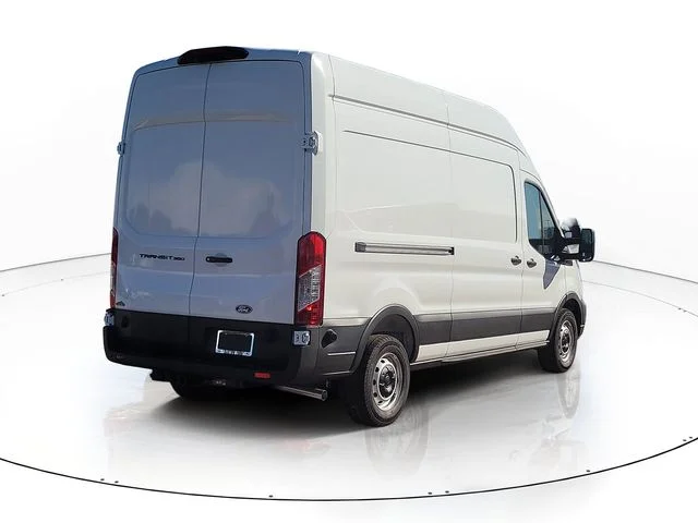 New 2026 Oxford White Ford Base image 7
