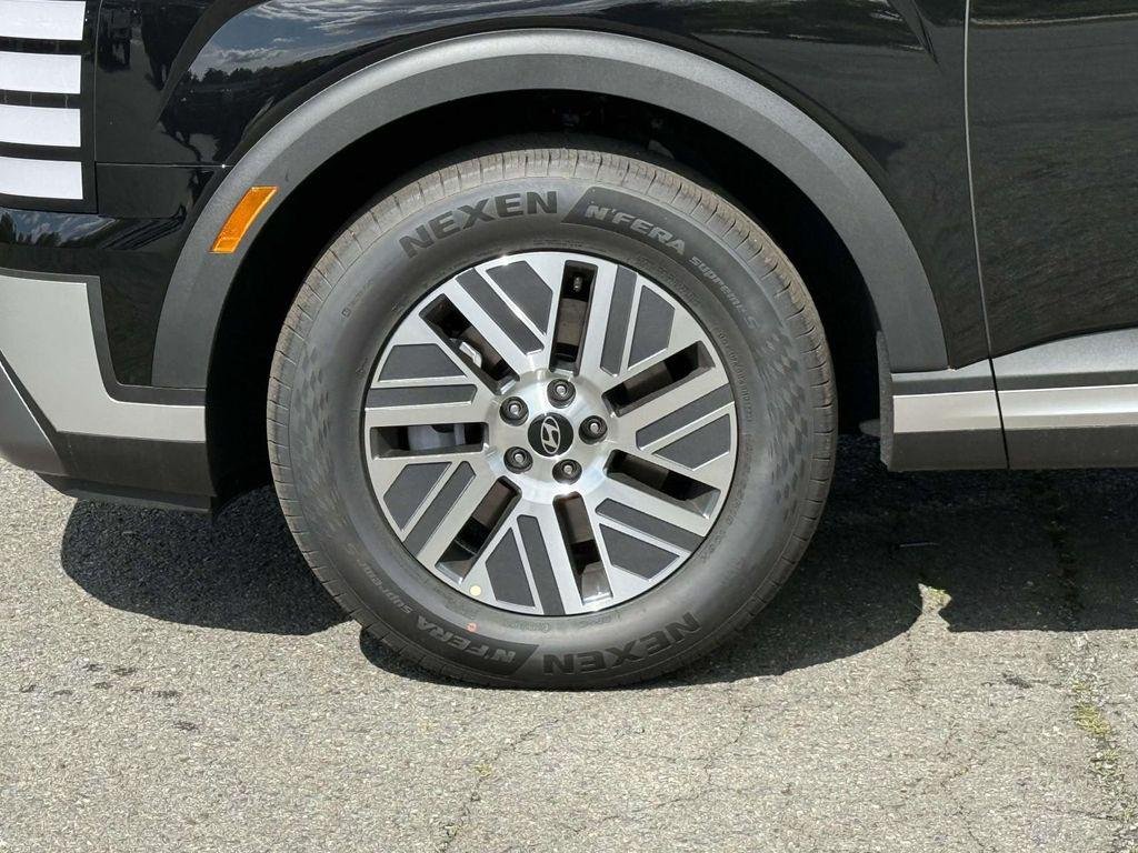 New 2026 Abyss Black Hyundai Blue SEL 7P image 11