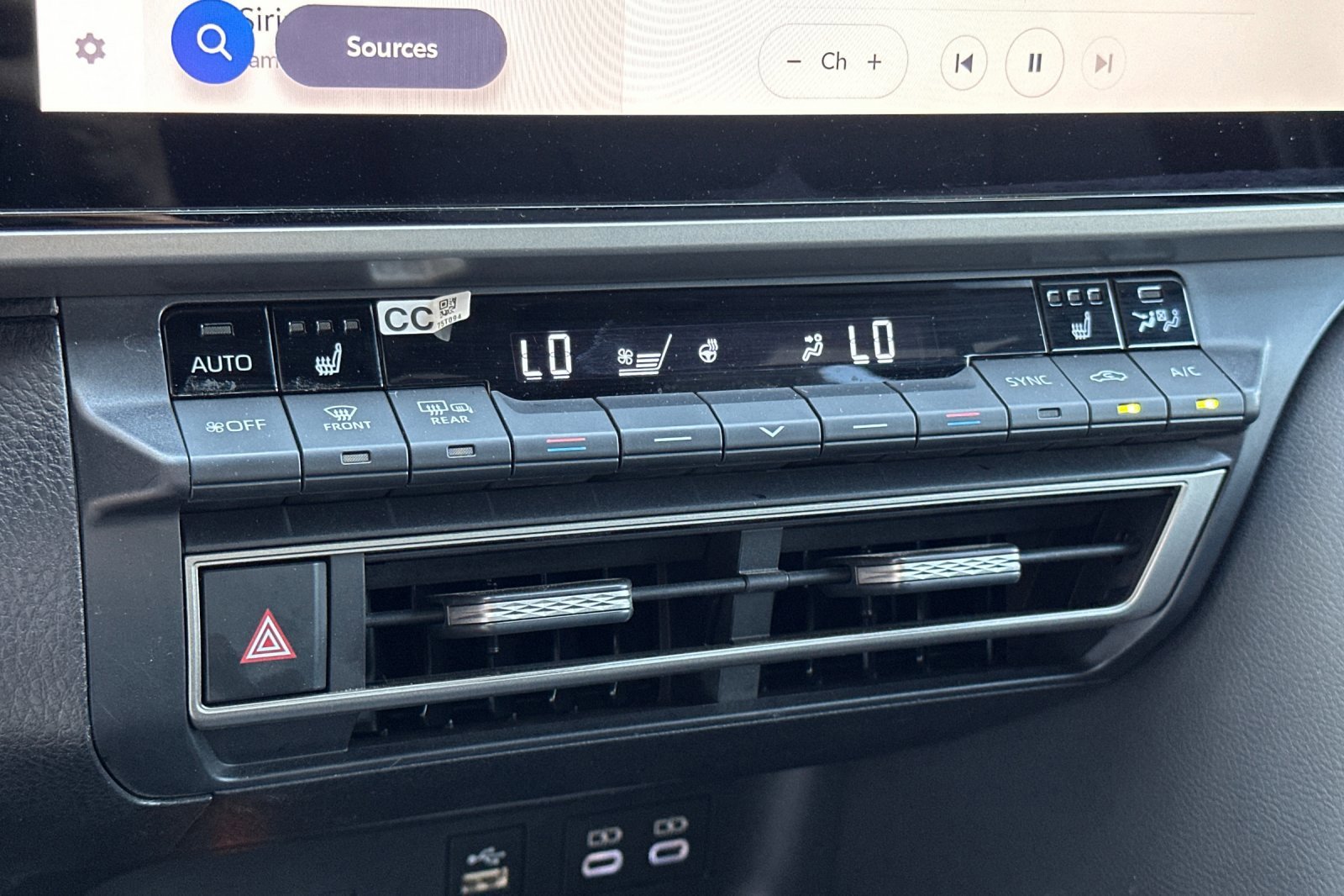 2025 Toyota Camry XSE - Photo 19
