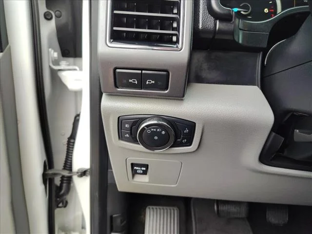 Used 2020 White Ford XLT image 17