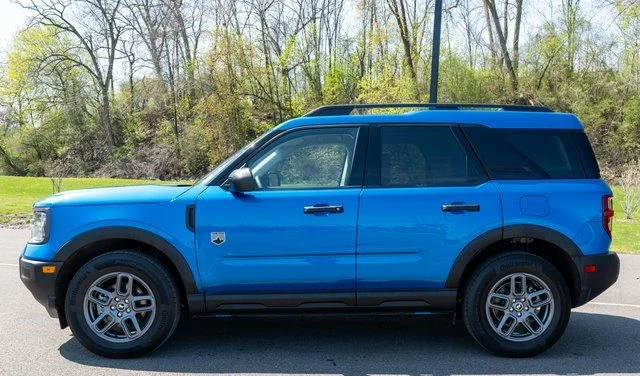Used 2025 Blue Ford Big Bend image 9