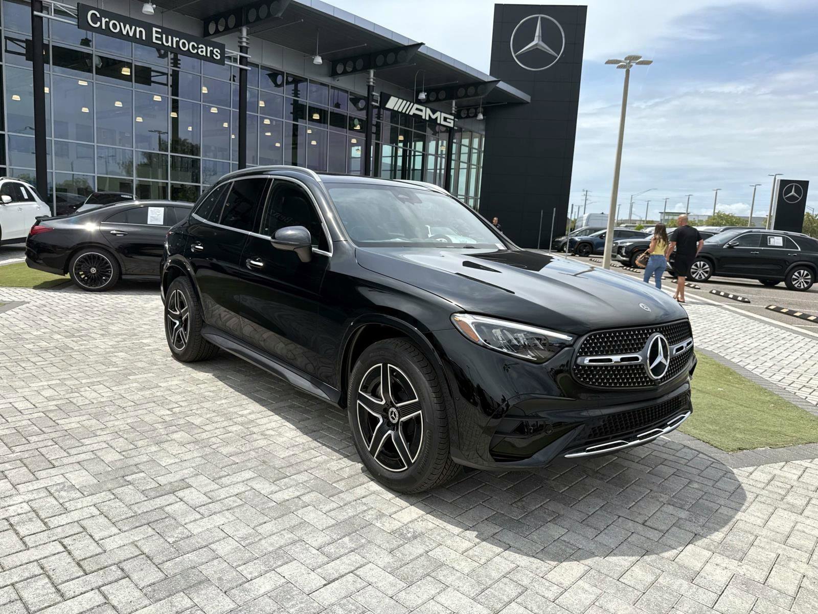 New 2026 Black Mercedes-Benz 350e 4MATIC® SUV image 7