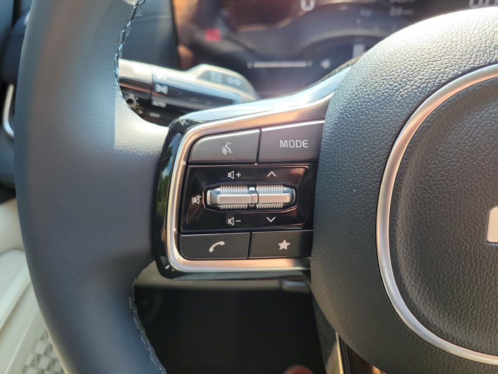 New 2026 Snow White Pearl Kia EX image 26