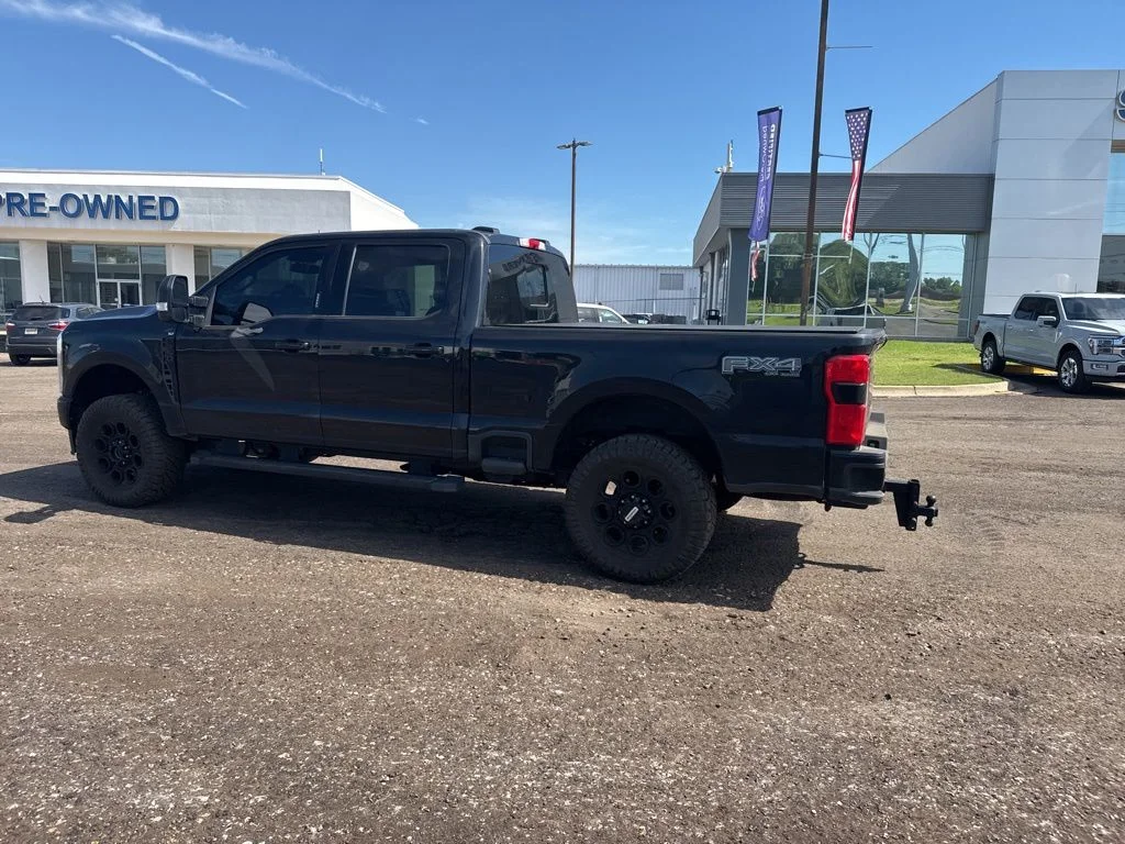 Used 2024 Black Ford XLT image 10