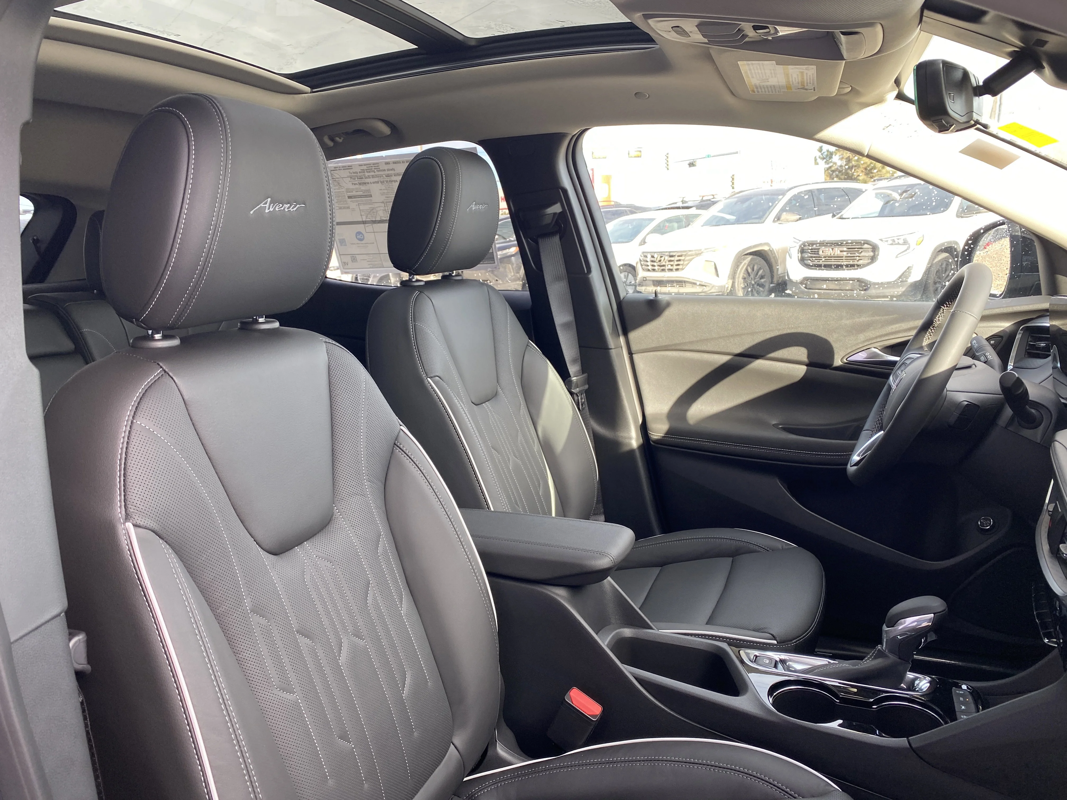 New 2026 EBONY TWILIGHT METALLIC Buick Avenir image 29