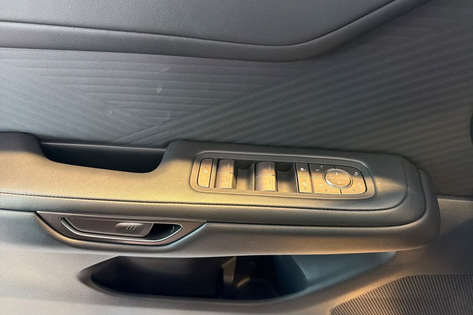 New 2026 Iridium Lexus ES 500e PREMIUM AWD image 10