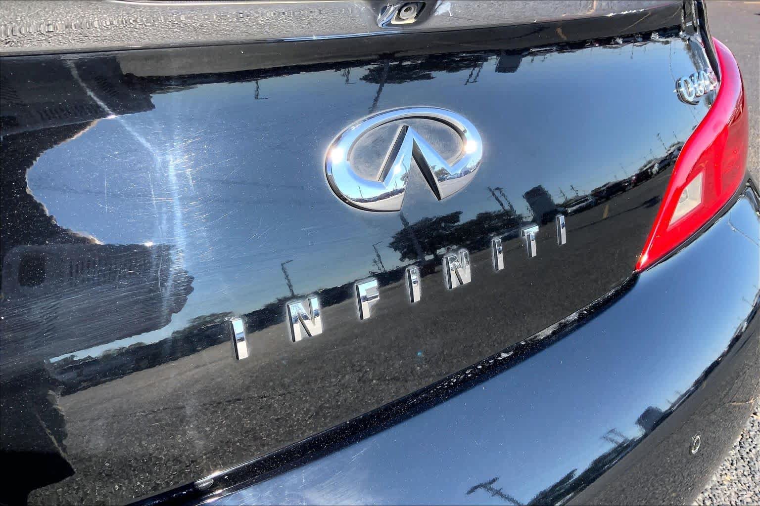 Used 2014 Black Obsidian INFINITI  image 30