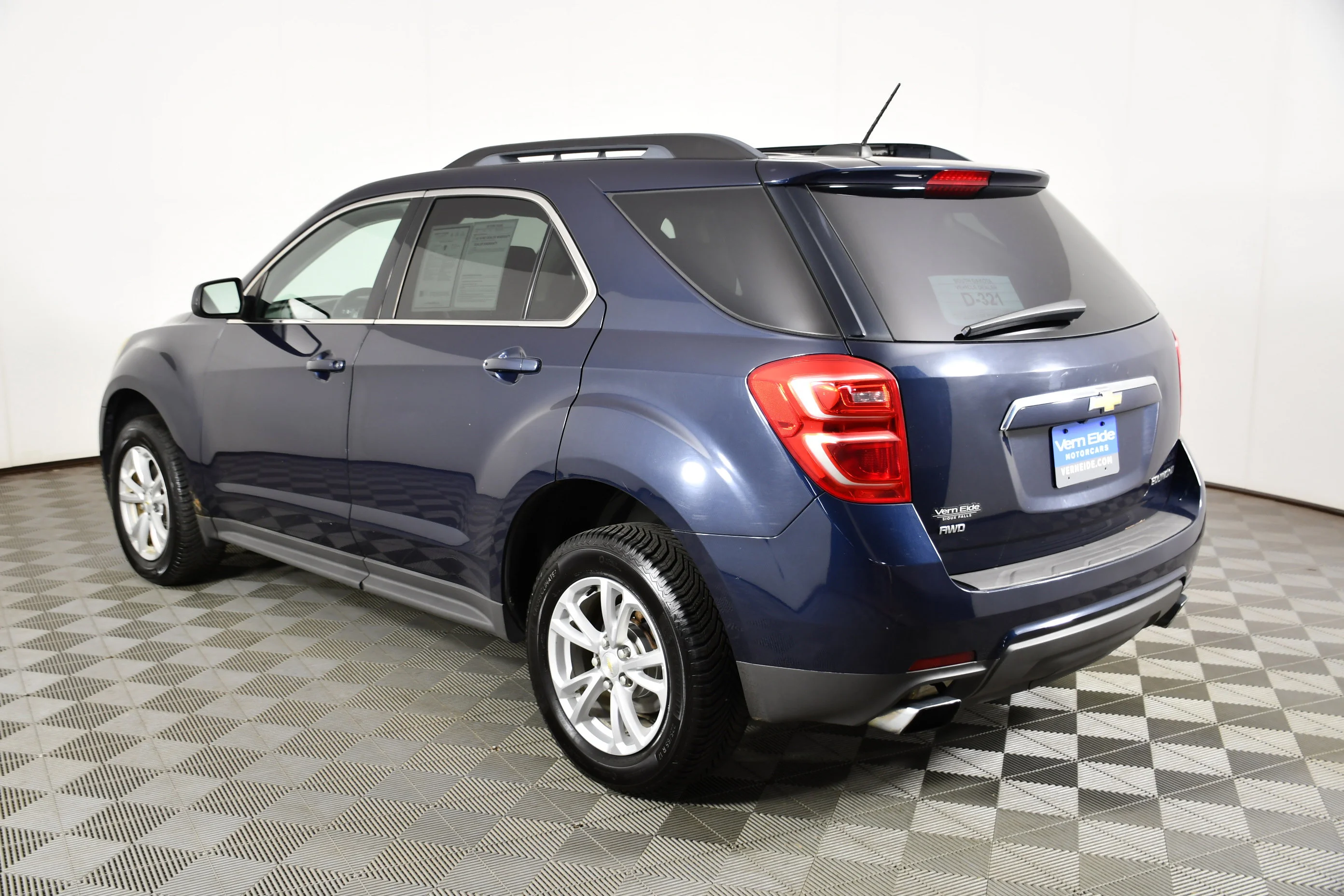 Used 2016 Blue Velvet Metallic Chevrolet LT image 8