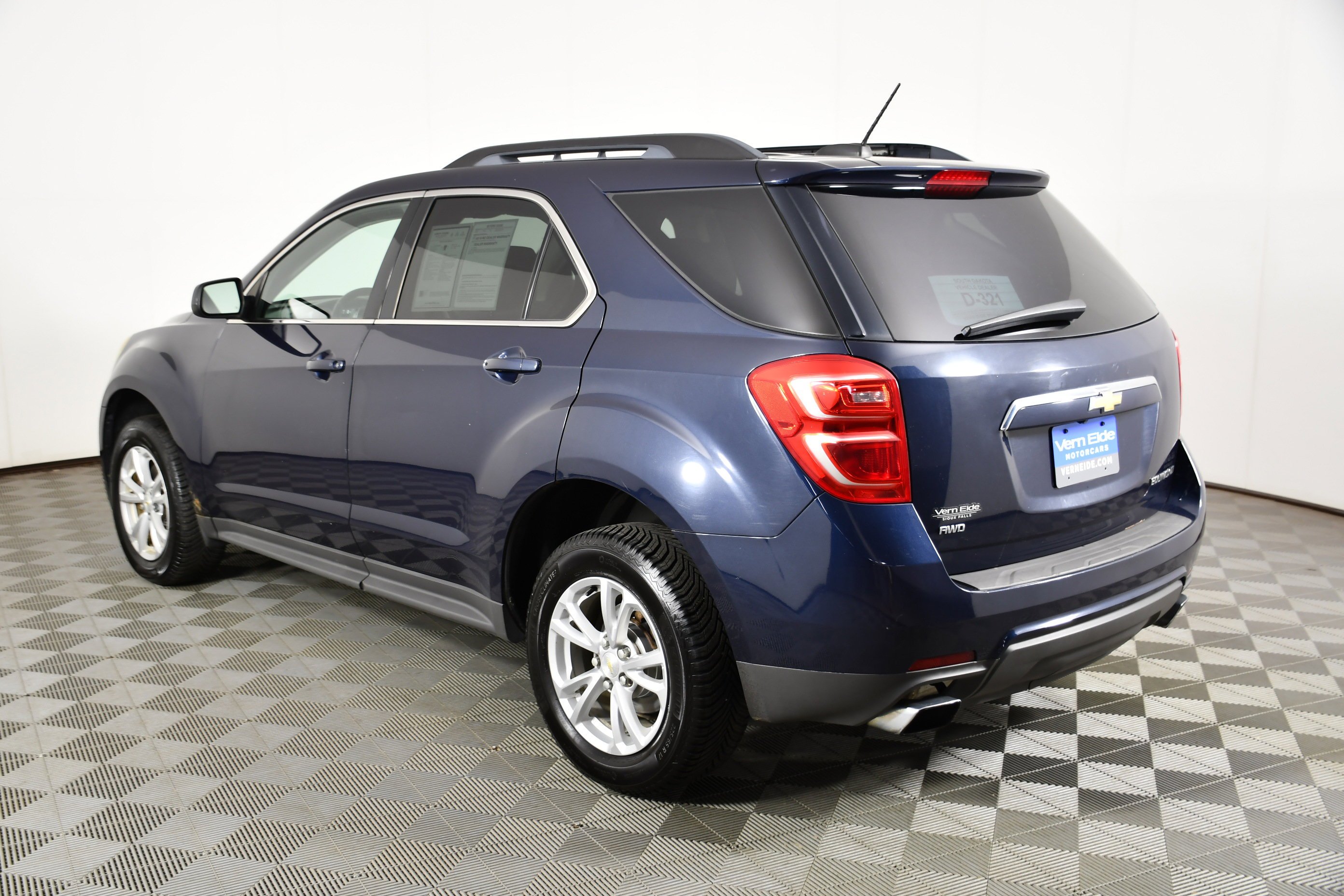 Used 2016 Blue Velvet Metallic Chevrolet LT image 8