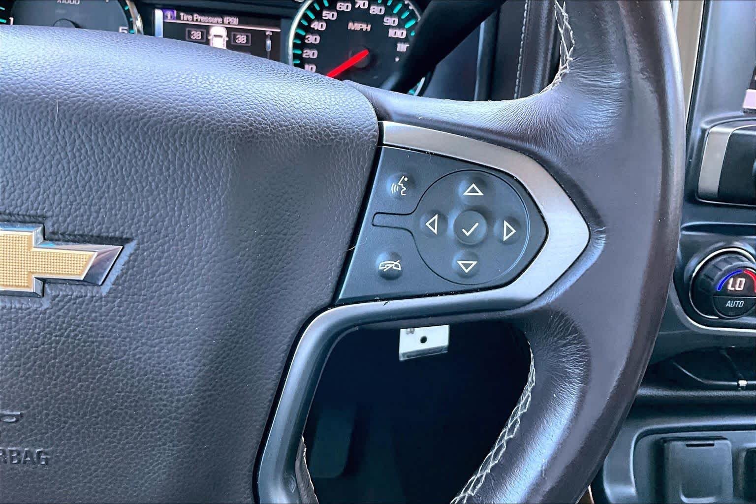 Used 2018 Iridescent Pearl Tricoat Chevrolet LTZ image 23
