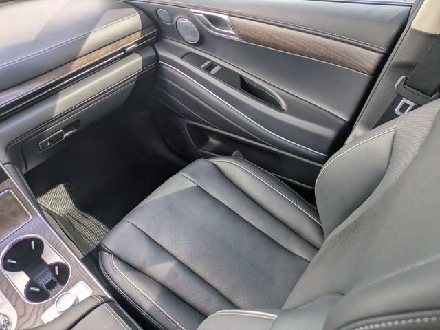 Used 2025 Black Genesis 3.5T Advanced image 18
