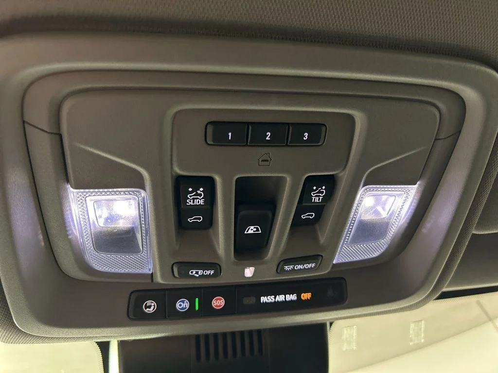 Used 2023 Titanium GMC Denali image 39