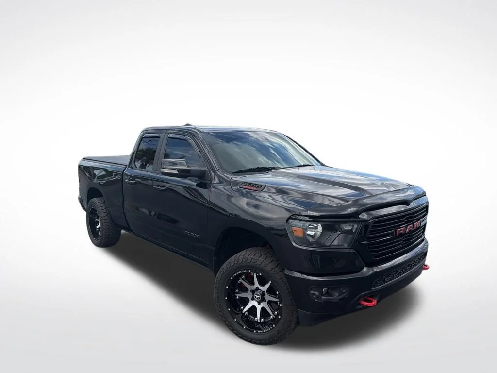 Used 2021 Diamond Black Ram Big Horn/Lone Star image 3