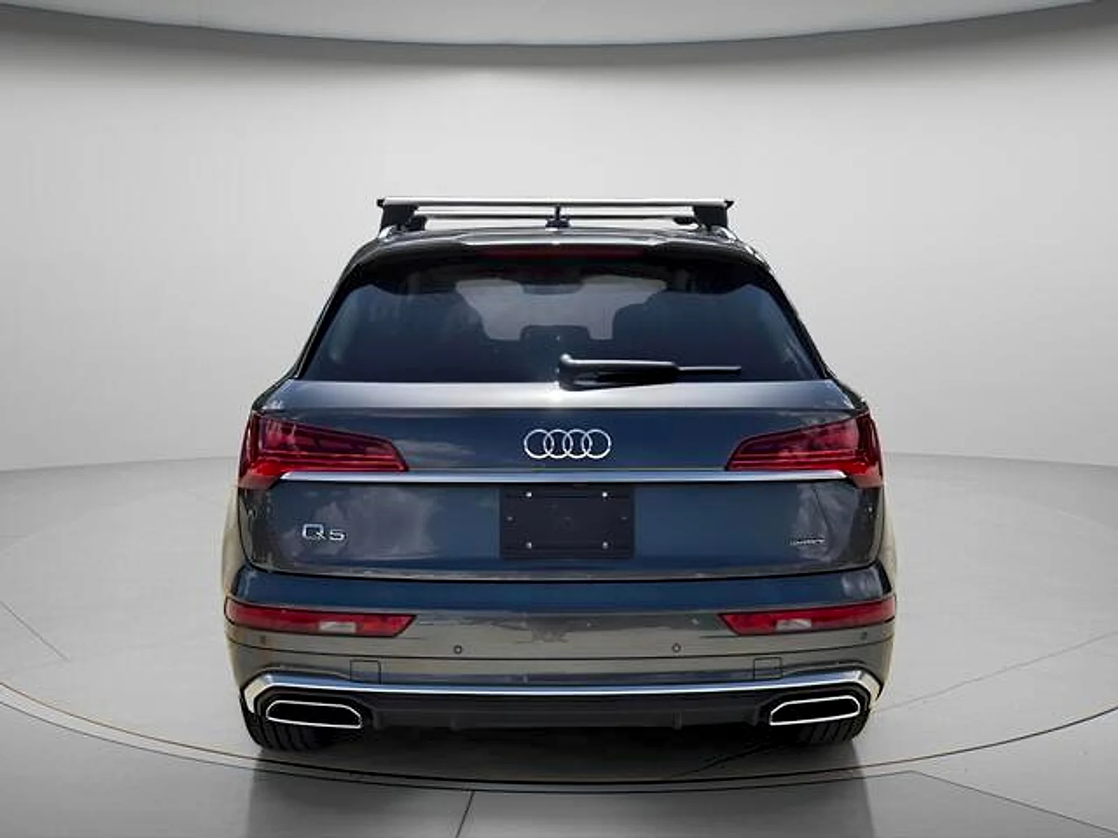 Used 2024 Daytona Gray Pearl Effect Audi Premium 45 TFSI S line quattro image 5