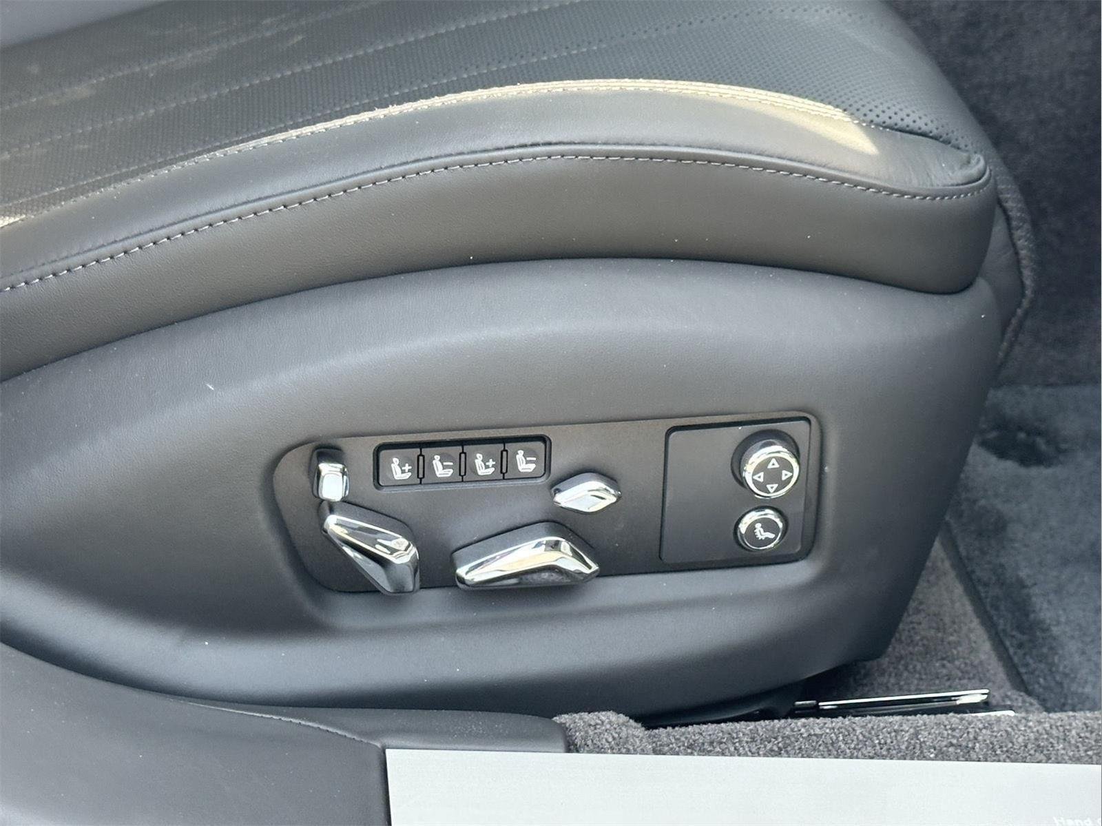 2026 Bentley Flying Spur - Photo 23