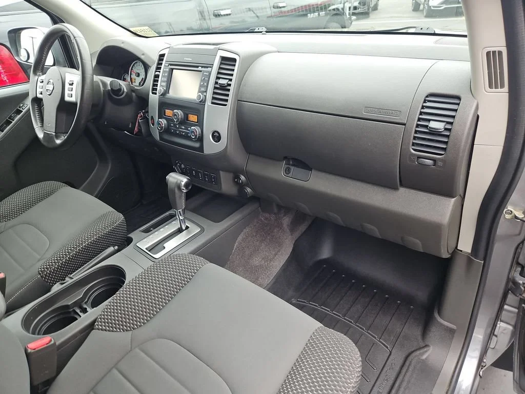 Used 2018 Gray Nissan PRO-4X image 29