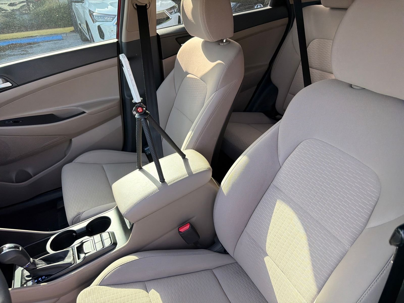Used 2021 Crimson Hyundai Value image 29