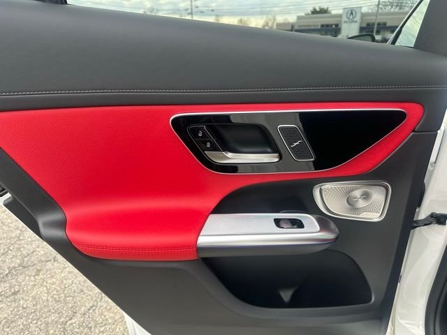 New 2026 Polar White Mercedes-Benz GLC 300 image 16
