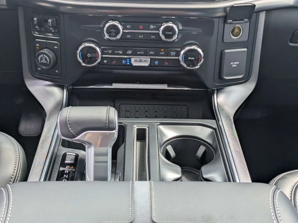 New 2026 Agate Black Metallic Ford Platinum image 18