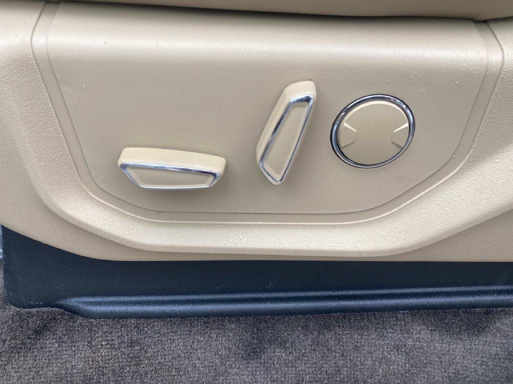 Certified Used 2018 Oxford White Ford Lariat image 19