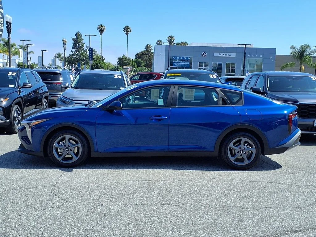 Used 2025 Blue Kia LXS image 2