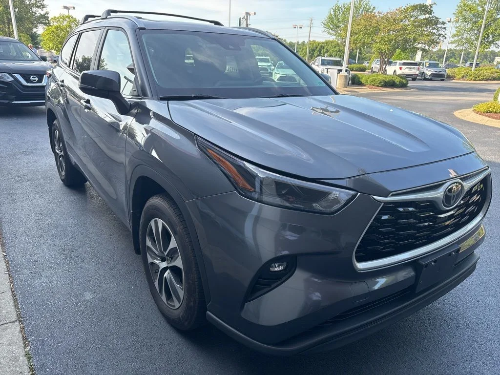 Used 2023 Gray Toyota XLE image 2