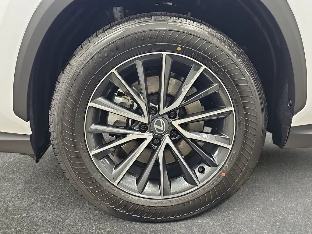 New 2026 Ultra White Lexus PREMIUM image 31