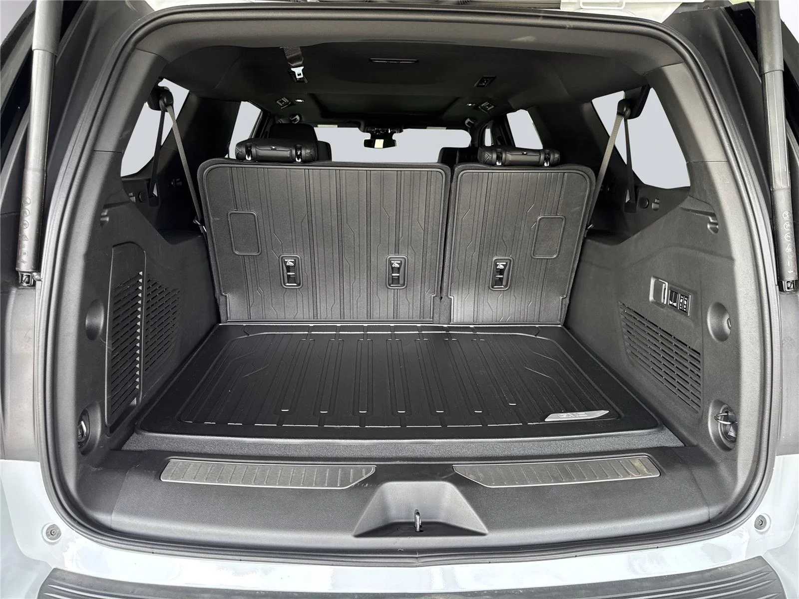New 2026 Glacier White Tricoat GMC Denali image 34