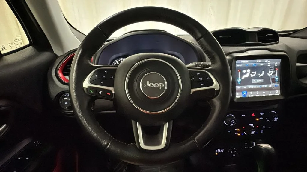 Used 2023 Gray Jeep Trailhawk 4x4 image 27