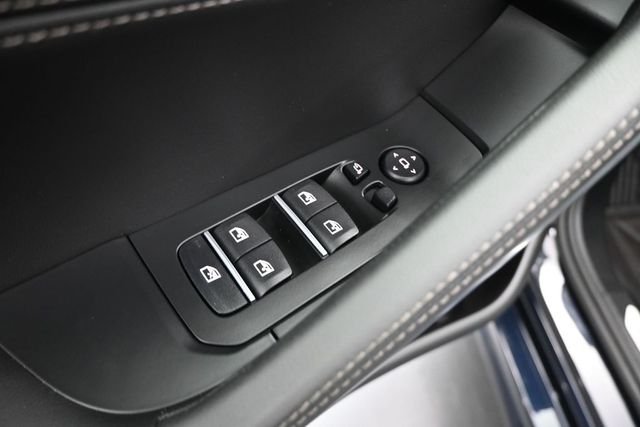 Used 2026 Black BMW xDrive40i image 13