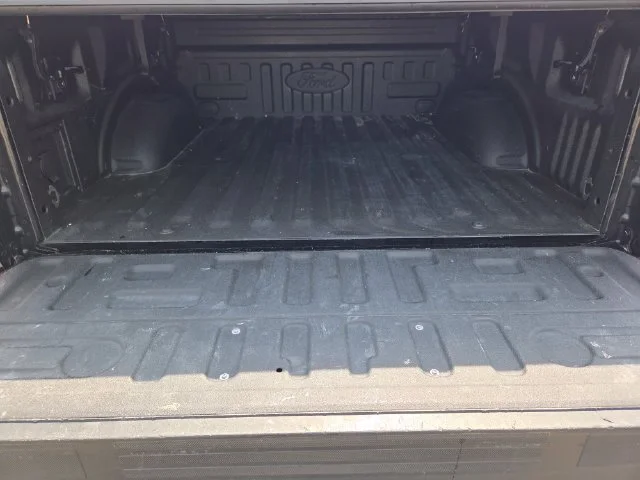 Used 2021 Black Metallic Ford LARIAT image 34