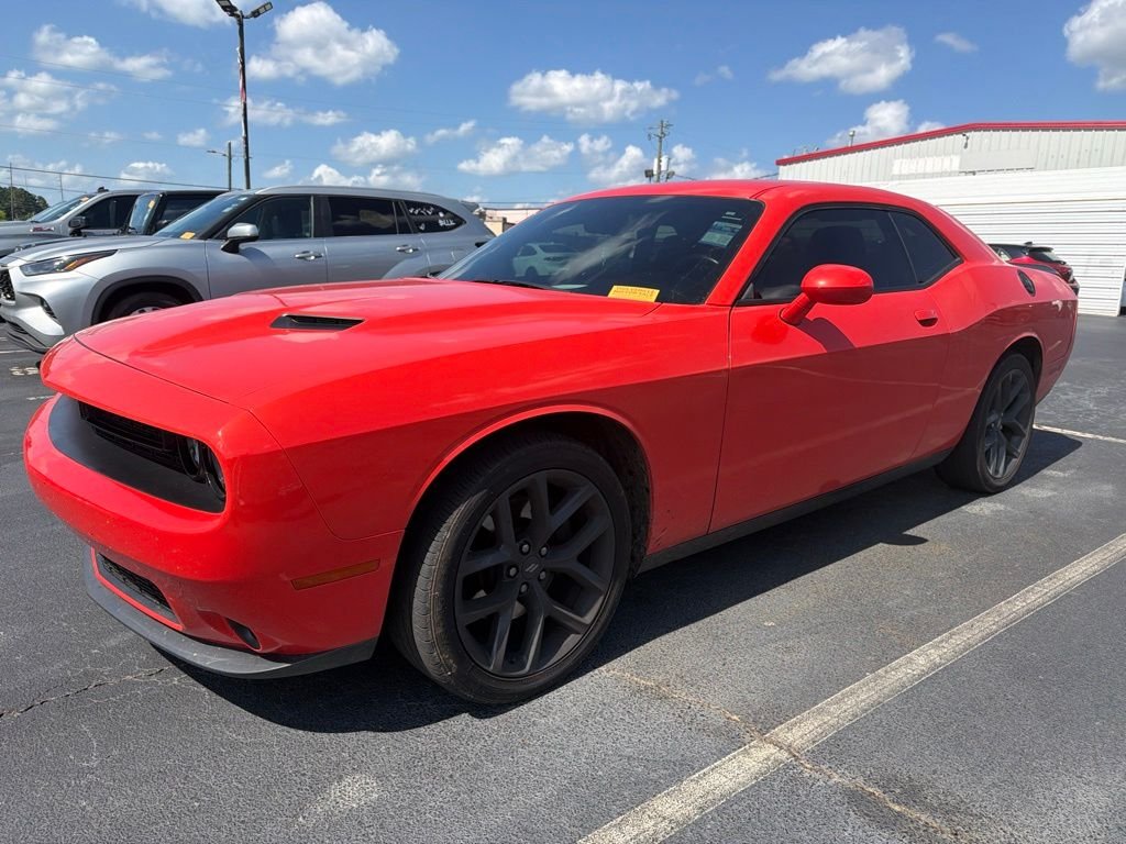 Used 2022 Orange Dodge SXT image 2