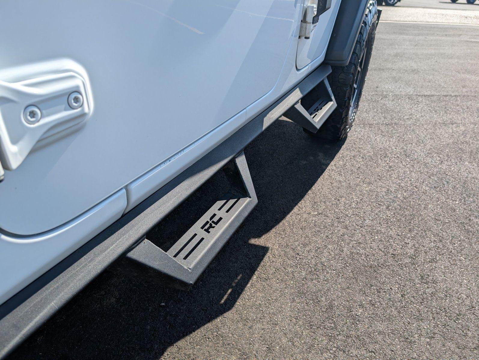 Used 2024 Bright White Clearcoat Jeep Rubicon image 11