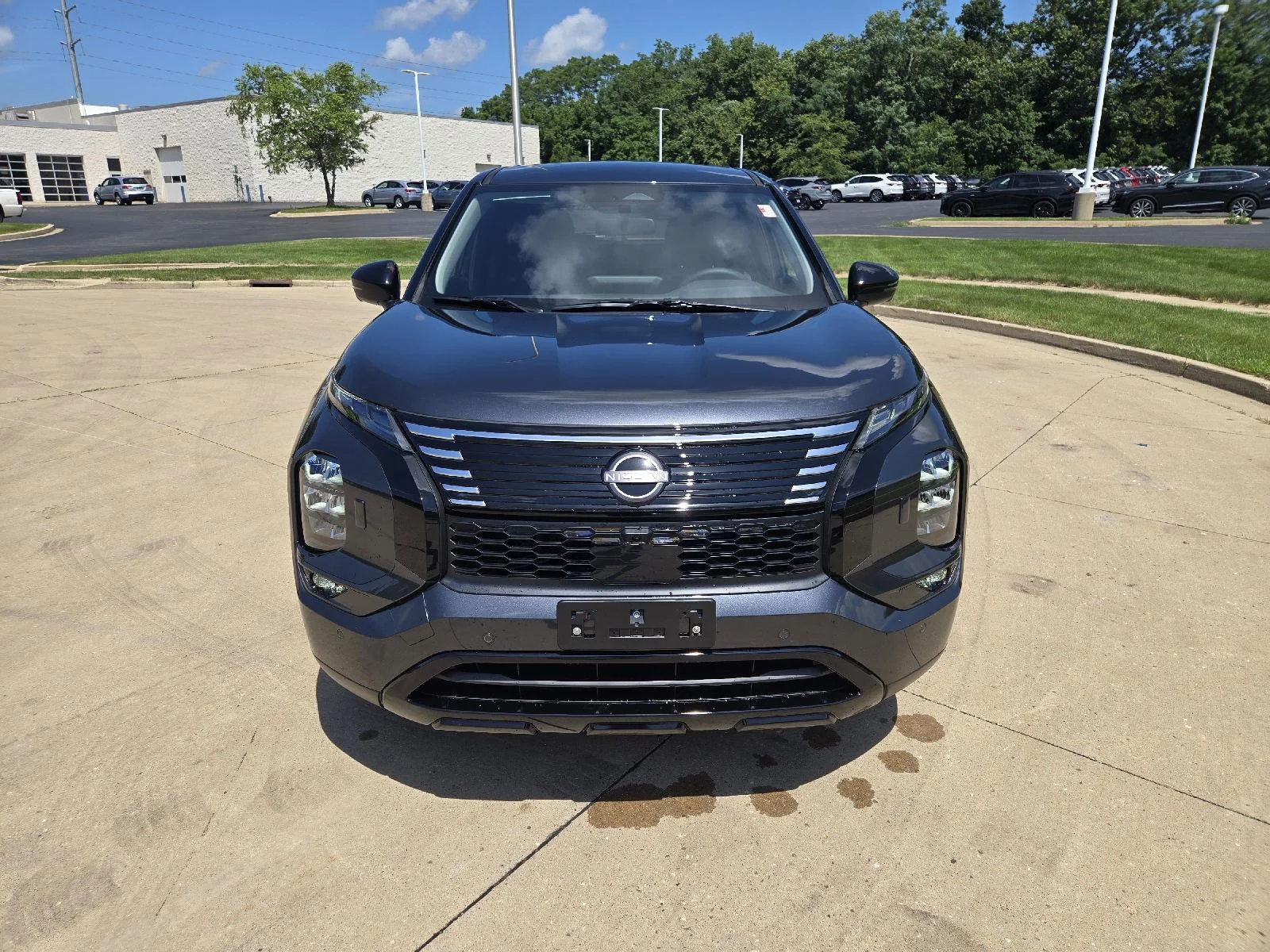 New 2026 Moonrock Gray Nissan SL image 7