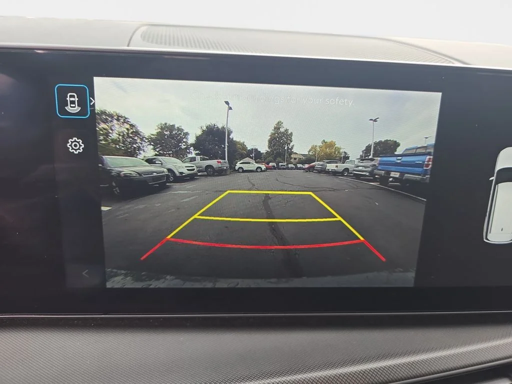 Used 2025 Gray Hyundai SE image 16