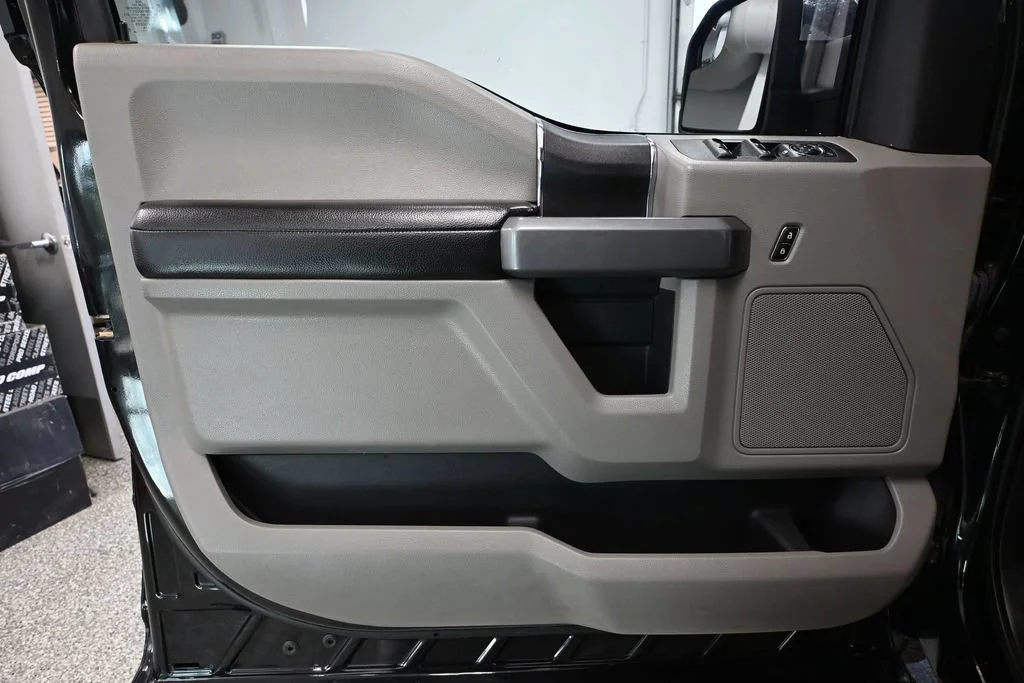 Used 2018 Black Ford XLT image 13