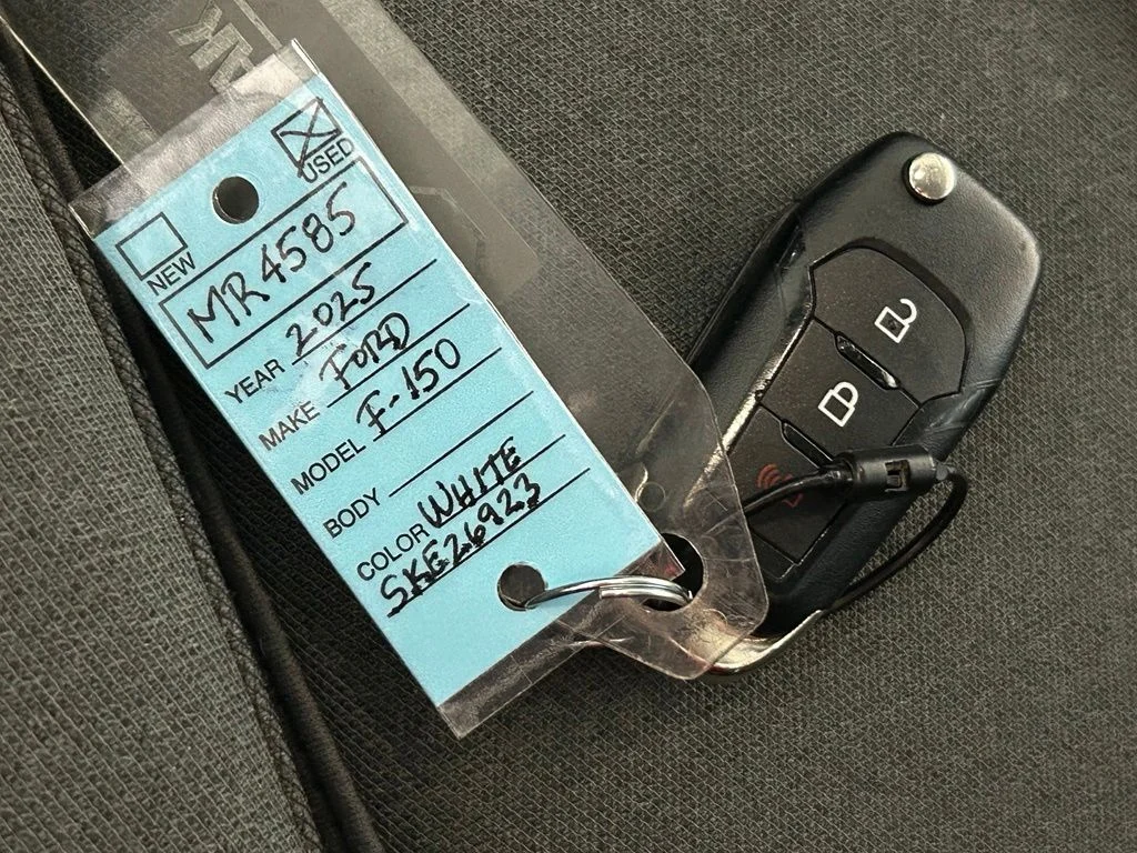 Used 2025 Oxford White Ford XLT image 44