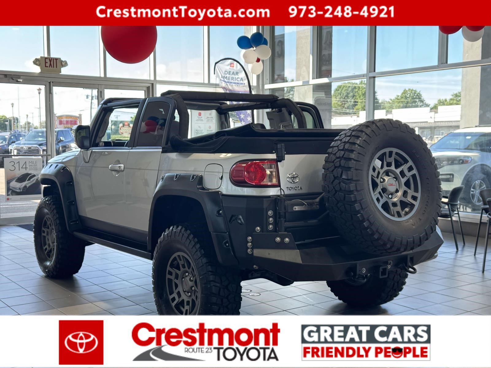 Used 2008 White/Titanium Metallic Toyota  image 8
